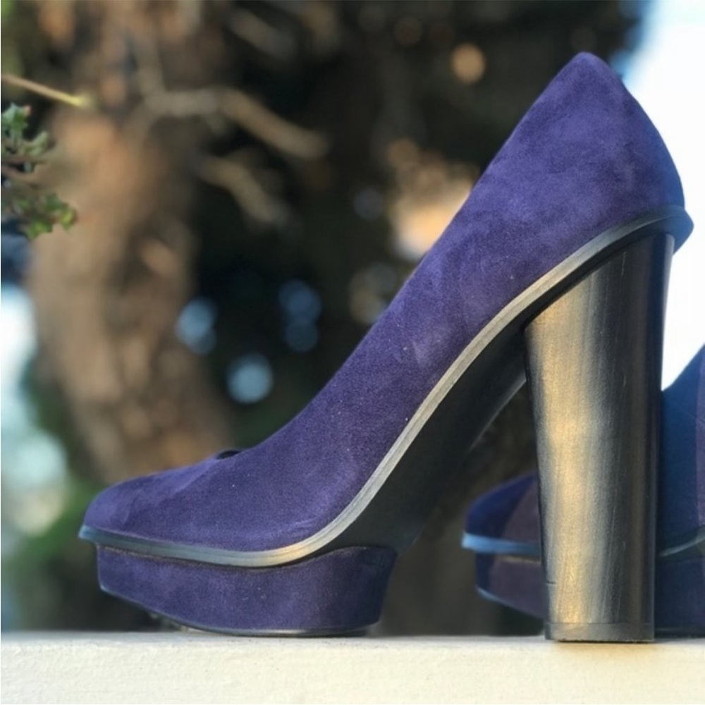 Kelsi Dagger Blue/Purple Suede Platform Block
Heel Pump Size 7.5 - Picture 4 of 7